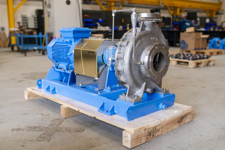 How does a centrifugal pump work